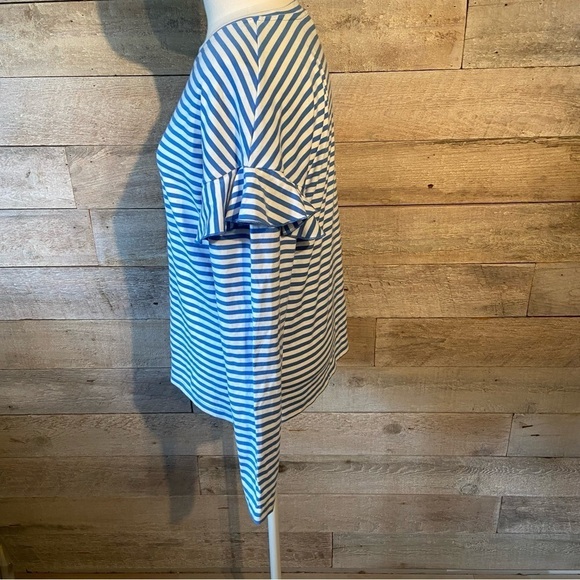 🛍️3/$30 H&M women’s  striped ruffled long sleeved shirt in size medium - Picture 2 of 15
